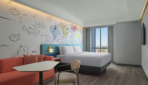 Suite, 1 King Bed, Non Smoking (Urban Suite)