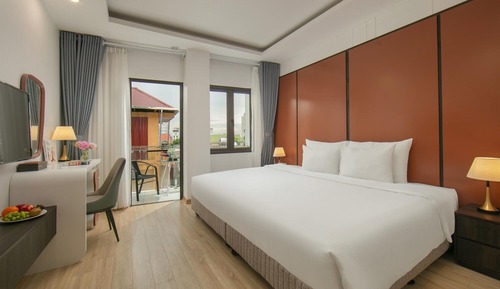 Superior Double or Twin Room, Window