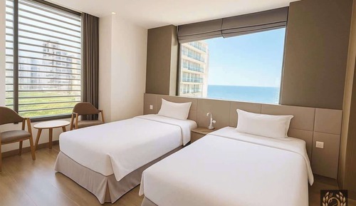 Royal Twin Room, Partial Ocean View