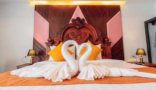 King Suite With Balcony, Pool View