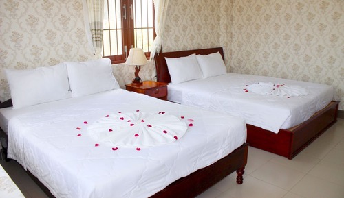 Basic Quadruple Room, Garden View