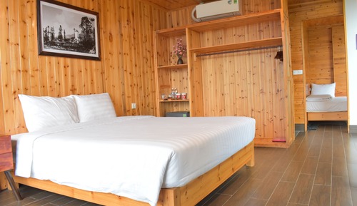 Basic Triple Room, Bathtub, Mountain View