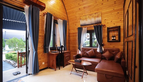 Luxury Bungalow, Courtyard View, Courtyard Area