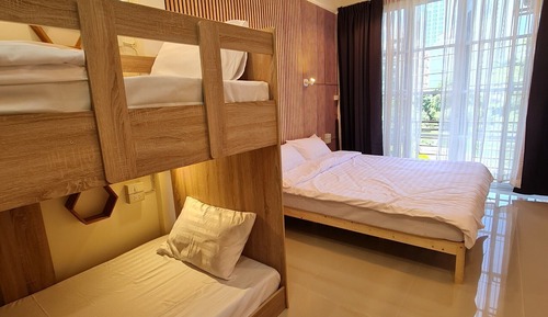 Deluxe Studio Suite, Garden View