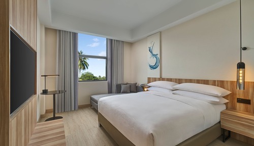 Deluxe Room, 1 King Bed
