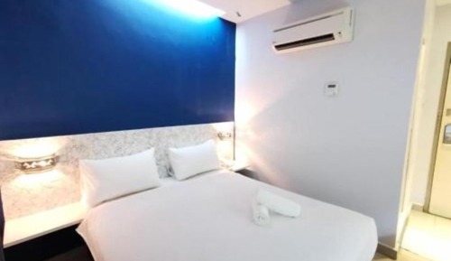 Standard Twin Room, 1 Queen Bed