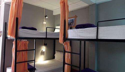 Superior Room, Women only