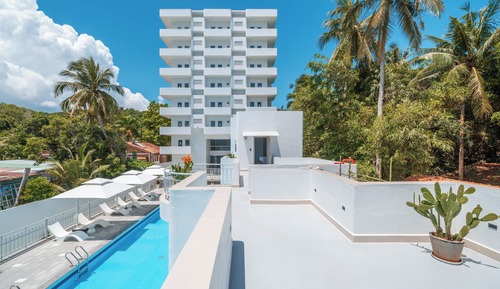 Deluxe Triple Room, Pool View