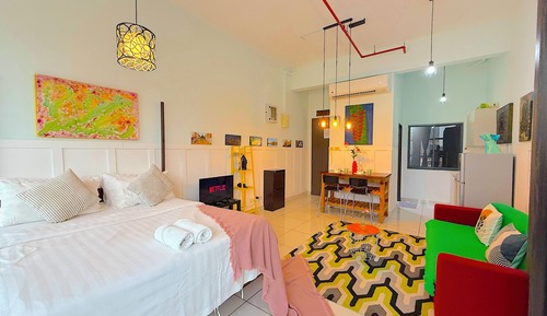 Premium Studio, 1 Queen Bed, Private Bathroom