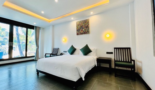 Manyo Executive Suite