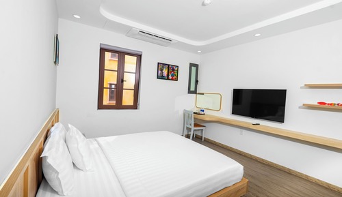 Deluxe Room, 1 King Bed, Park View