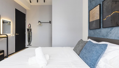 Superior Studio Suite, City View