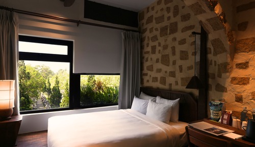 Deluxe Double Room, 1 Queen Bed, Bathtub, City View