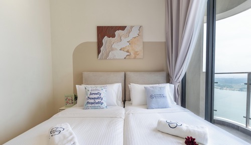 Comfort Apartment, 3 Bedrooms, Partial Sea View