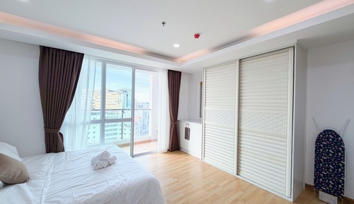 Comfort Studio, 1 King Bed