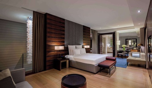 Penthouse, 1 King Bed, Kitchen, Lake View