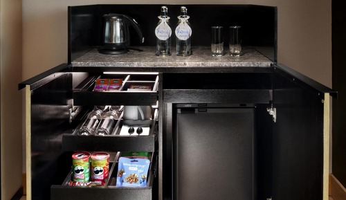 Executive Room, 1 King Bed, Refrigerator, City View