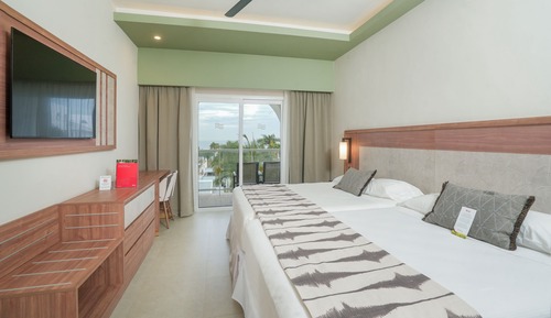 Double Room, Partial Ocean View (U)