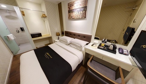 Deluxe Room, 1 Queen Bed