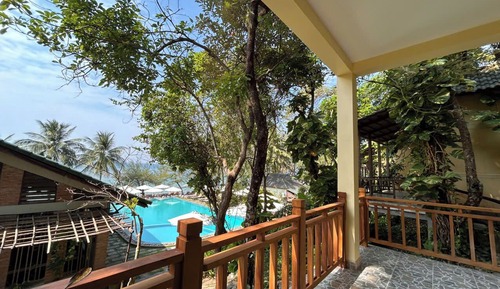 Family Partial Sea View