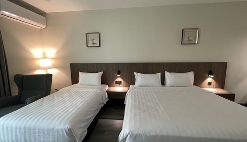 Signature Triple Room