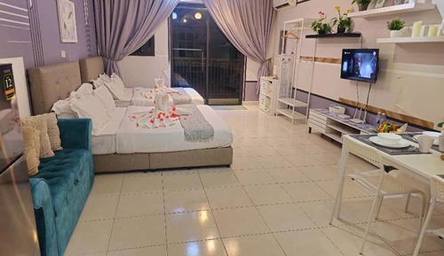 Deluxe Apartment, 2 Queen Beds, Non Smoking, Pool View