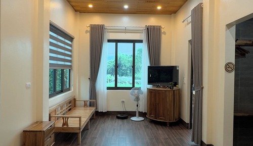 Deluxe Double Room, Patio, Garden View