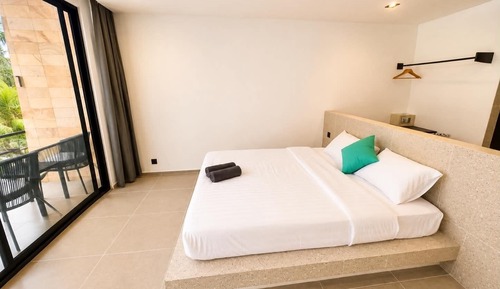 Deluxe Double Room, Garden View