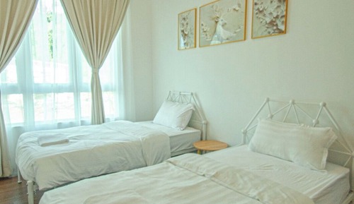 Condo, 3 Bedrooms, Balcony