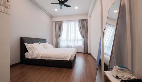 Basic Condo, 3 Bedrooms, Balcony