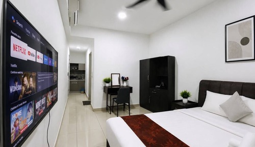 Studio Suite, Courtyard View