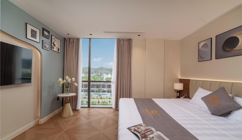 Basic Double Room, City View