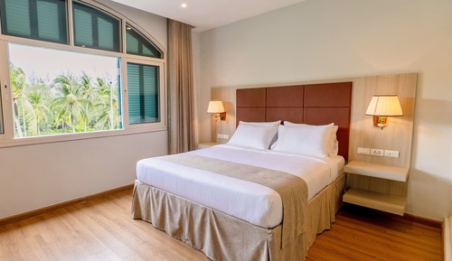 Deluxe Double Room, Partial Ocean View