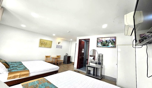 Family Double Room, Courtyard View