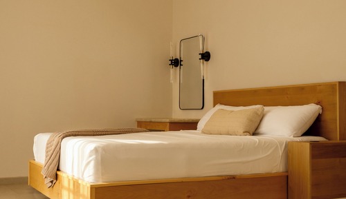Deluxe Suite, Courtyard View