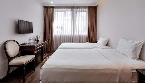 Superior Twin Room, City View