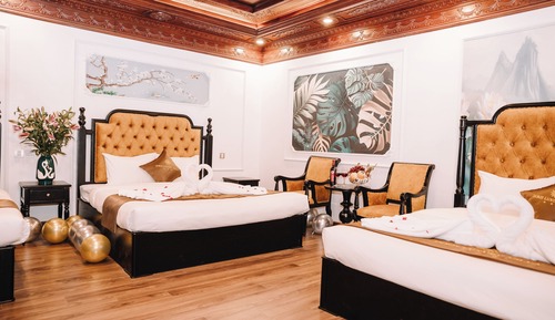 Executive Quadruple Room, City View