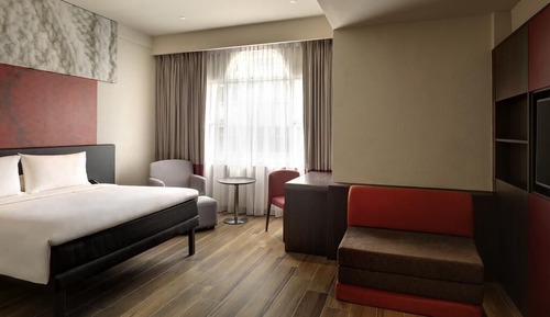 Suite, 1 Queen Bed with Sofa bed