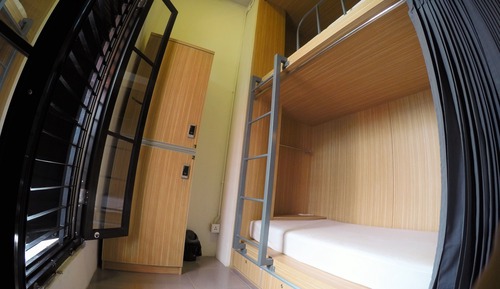 Deluxe Twin Room with Window