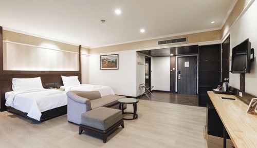 Premier Room Twin Bed (River View)