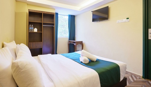 Standard Room with Window