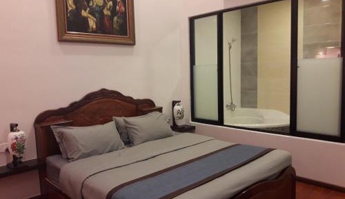 Deluxe King Suite