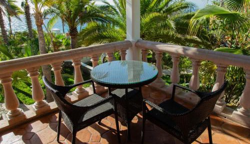 Stone Beach - One-Bedroom Cottage