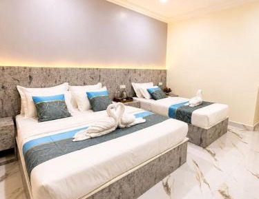 Deluxe Family Room