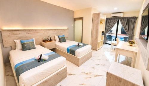 Twin Room with Pool View