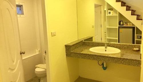 Loft Unit with Creek View 