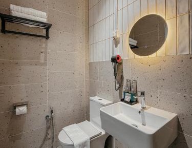 Single Room with Private Bathroom