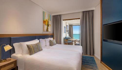Family Grand Suite with King Bed, Single Bed and Sea View