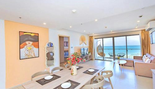 Three-Bedroom Deluxe Apartment