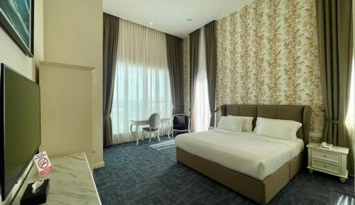 Deluxe King Suite